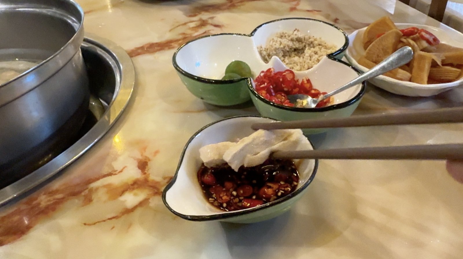 大沖商業中心B座椰子雞餐點